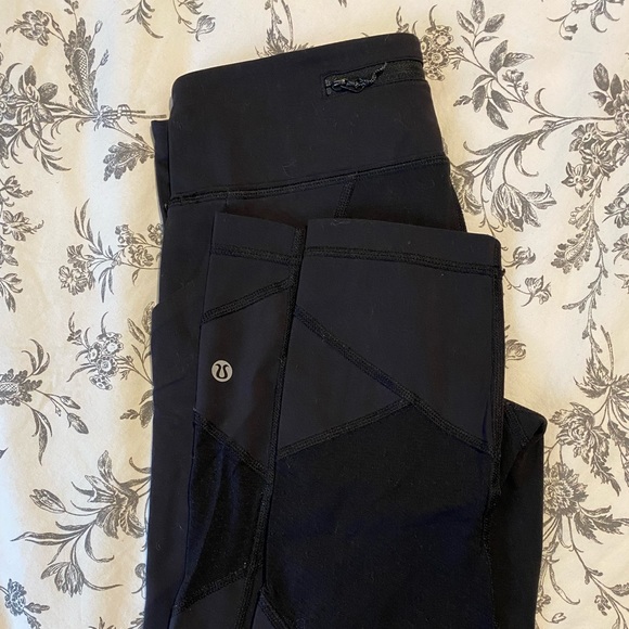 Black Lululemon Legging, Size 4 - Picture 1 of 6